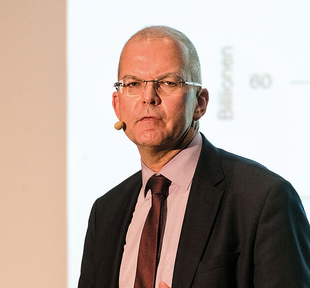 Dr. Hans-Jörg Naumer